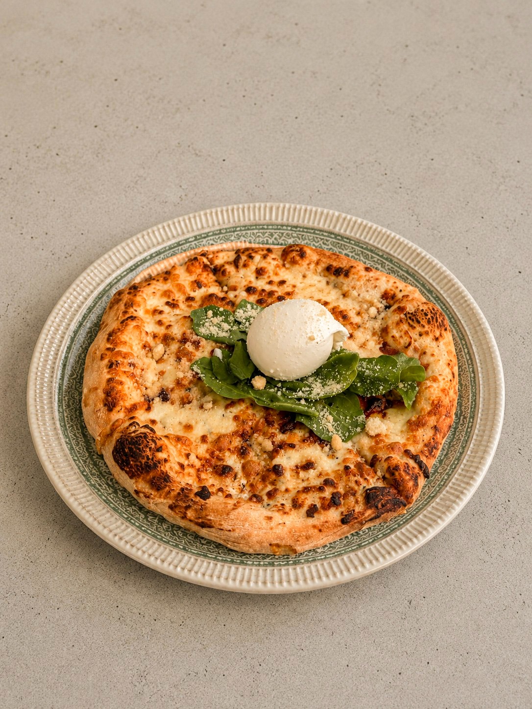 Dört Peynirli Pizza